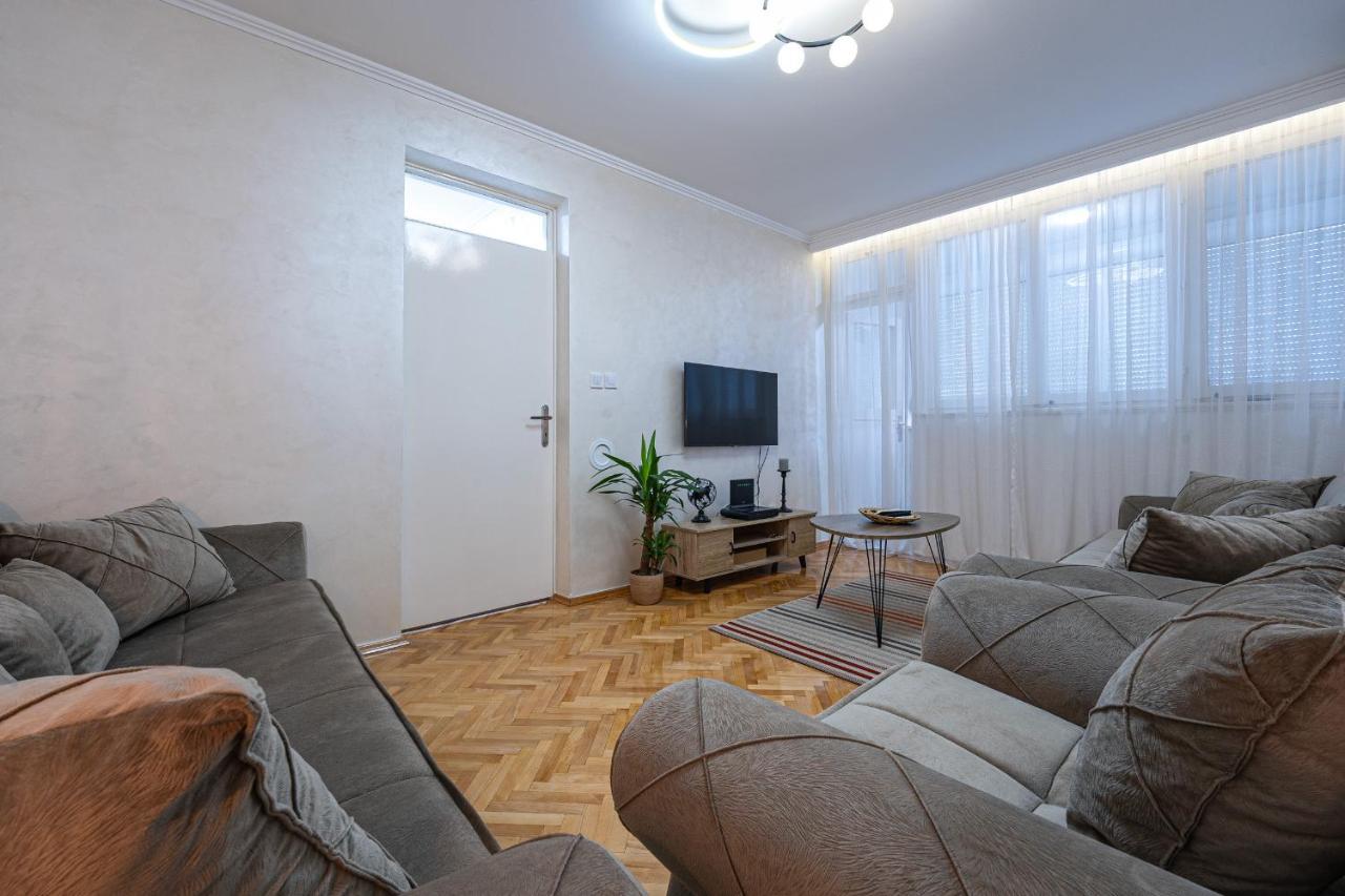 Clock Tower Lux Apartment Podgorica Esterno foto